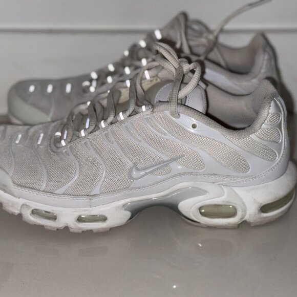 Nike Air Max Plus TN White/Gray Reflective Sneakers - Picture 3 of 4